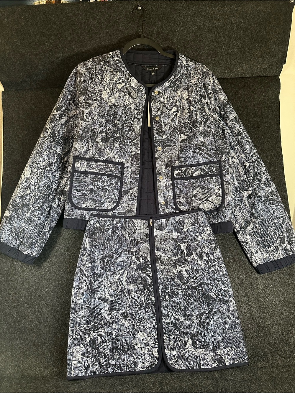 Strut & Bolt Quilted Floral Jacket and Skirt 2 Piece Suit Set Blue Size Small